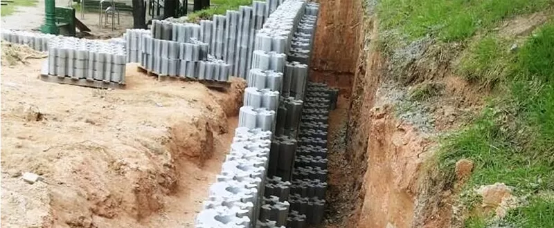 Como o LogBlock ajuda na estabilidade do talude